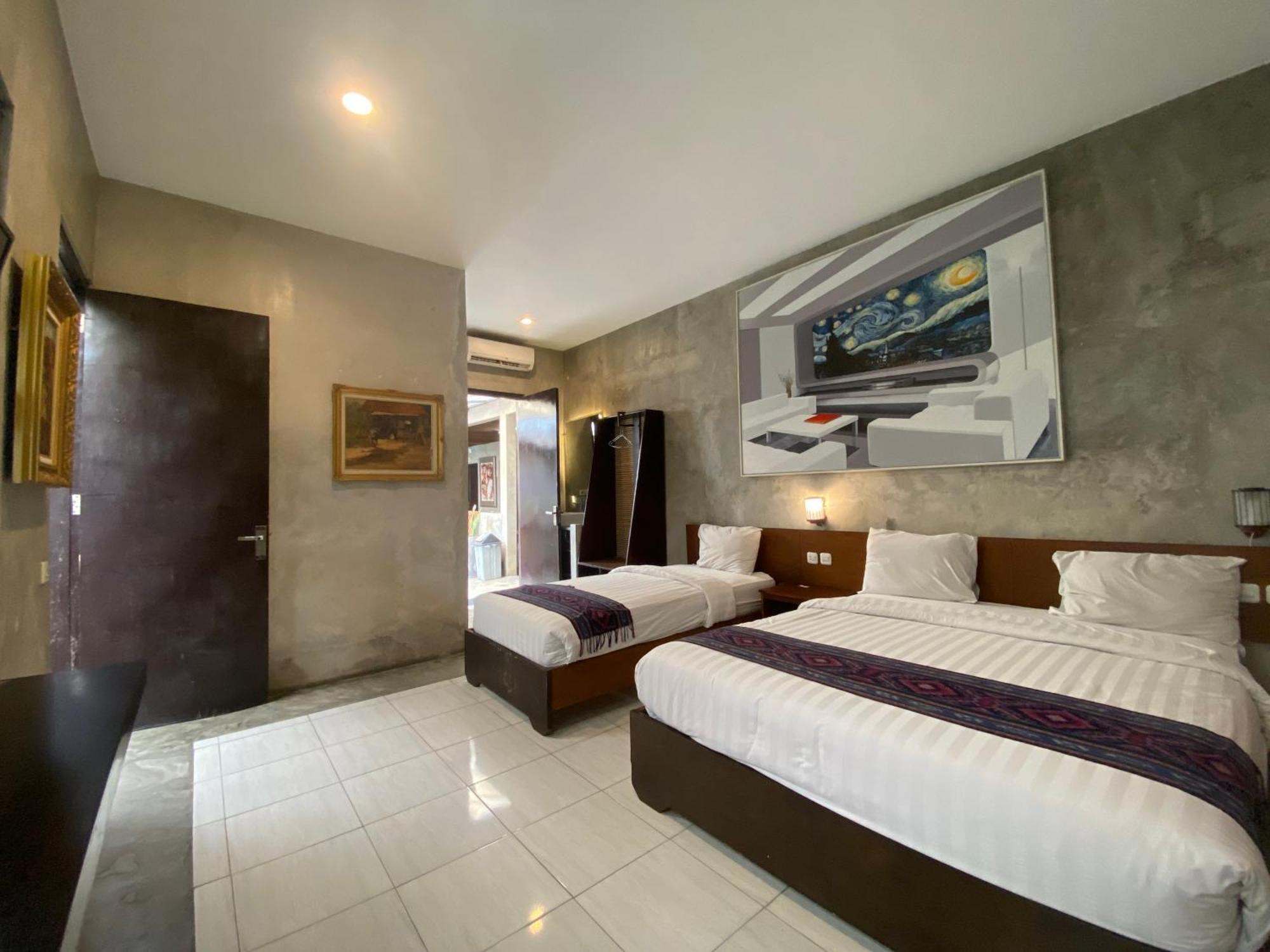 Watu Agung Guest House Magelang Exterior photo